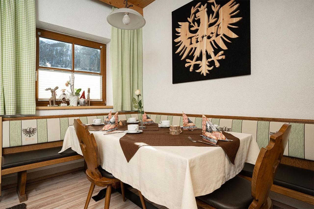 Pension Berggeist Solden Exterior photo